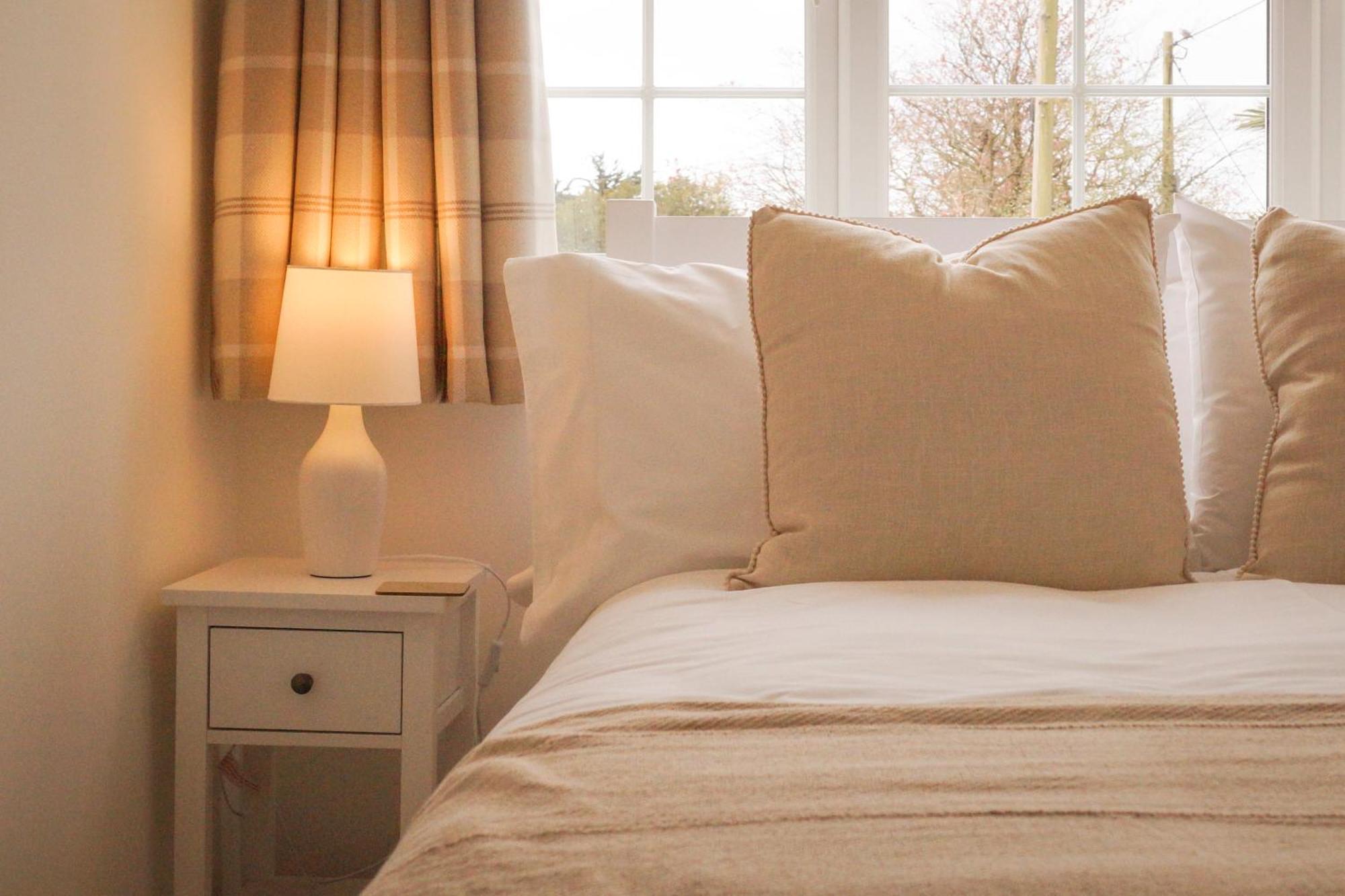 Lemon Tree Rooms - Newly Refurbished Coastal Stay Swyre Eksteriør bilde